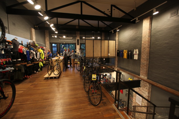 This same area has changed significantly. Fewer bikes, more P&A and a body geometry fit studio in the front right corner behind the screen.